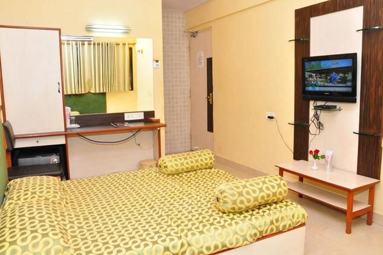 Hotel Siddhartha Mumbai Bagian luar foto