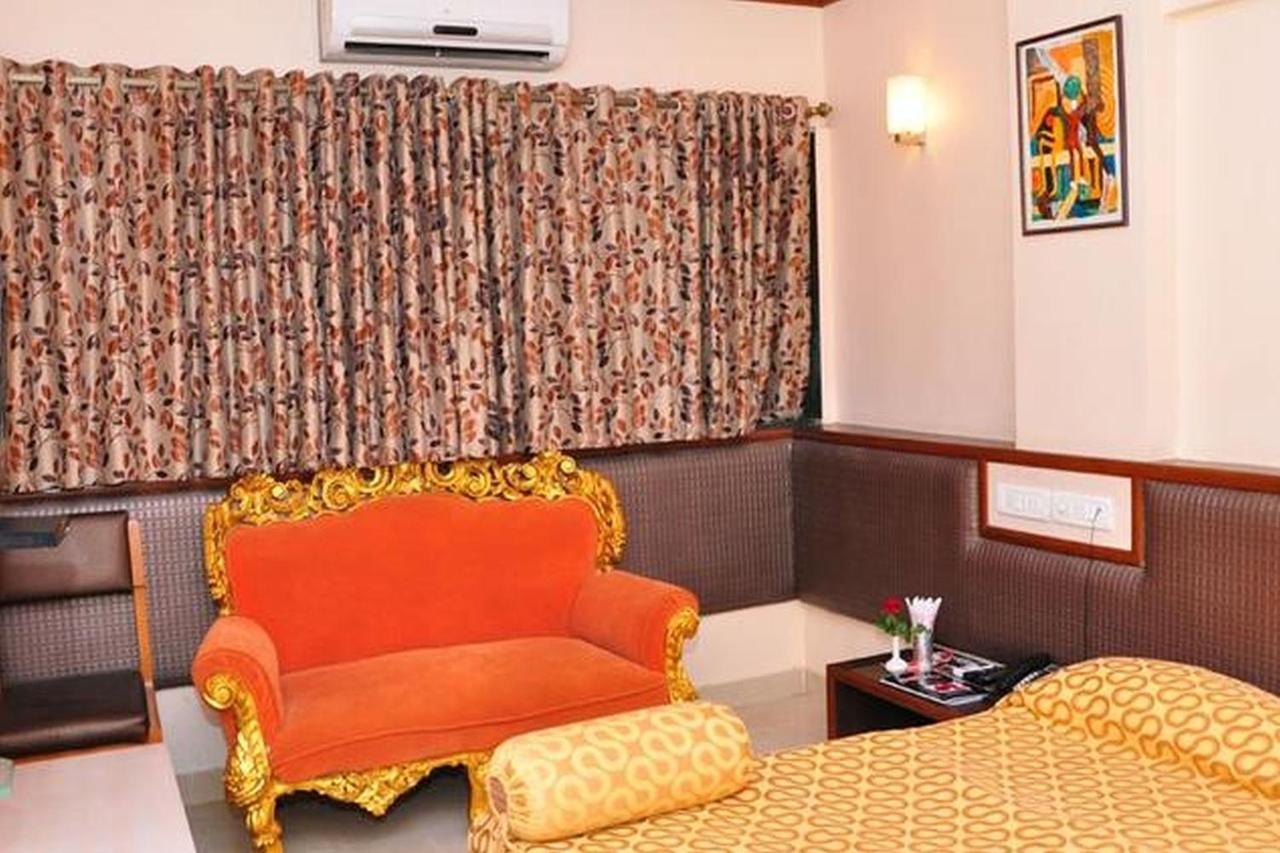 Hotel Siddhartha Mumbai Bagian luar foto