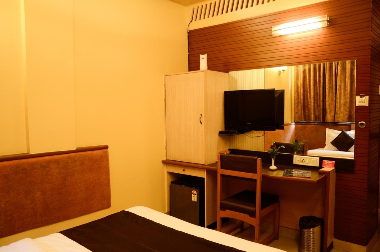 Hotel Siddhartha Mumbai Bagian luar foto