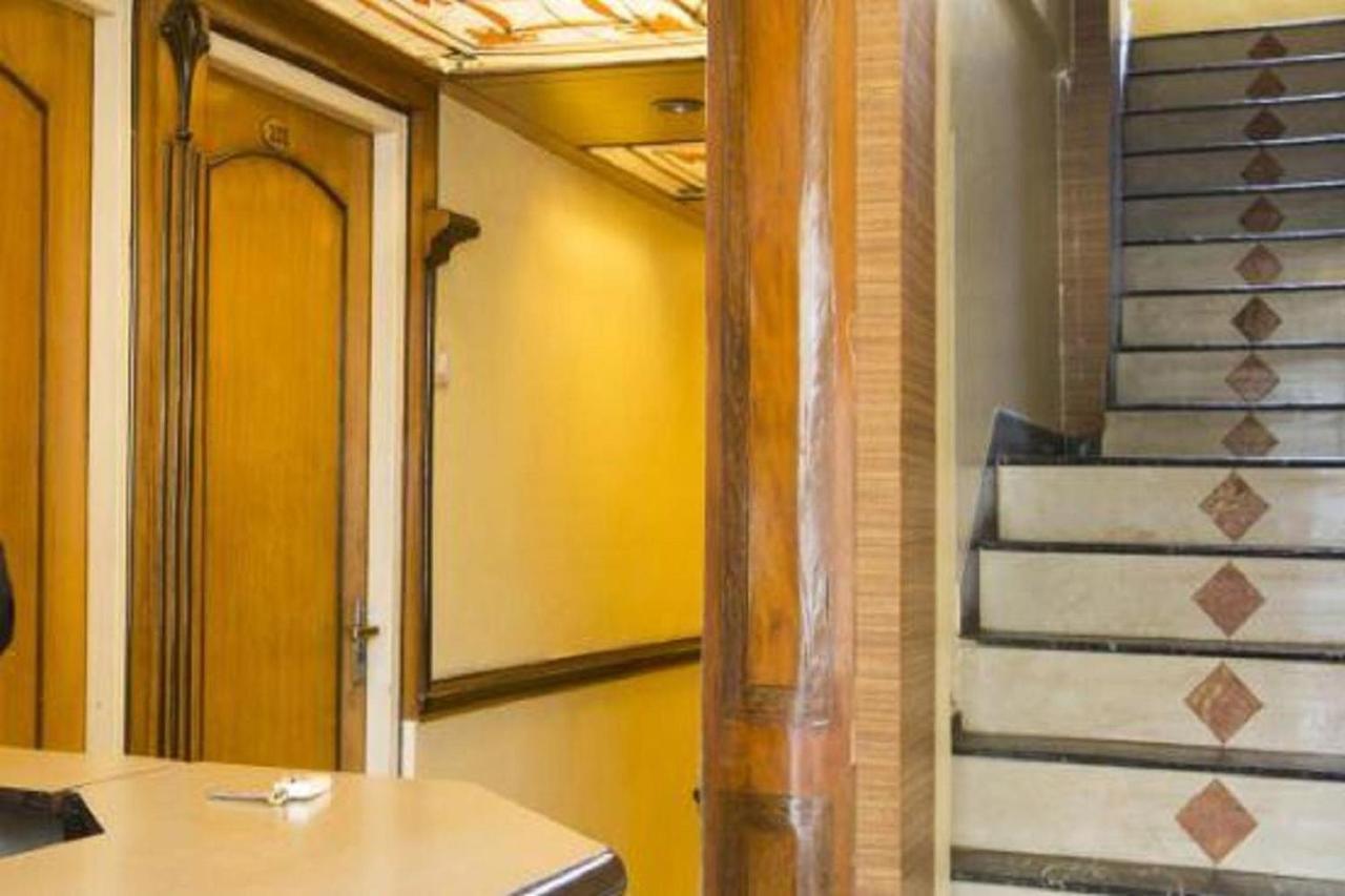 Hotel Siddhartha Mumbai Bagian luar foto